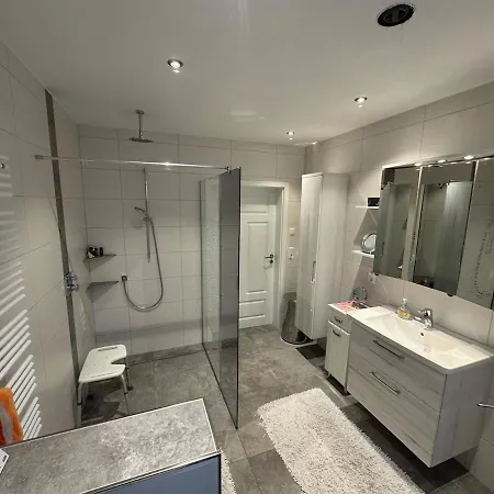 110qm An Ostfrieslands Kueste -barrierefrei Apartmán Neuschoo
